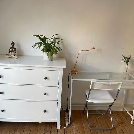 בריסל Charming Room In Eu District מראה חיצוני תמונה