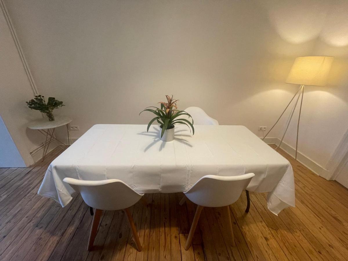 בריסל Charming Room In Eu District מראה חיצוני תמונה